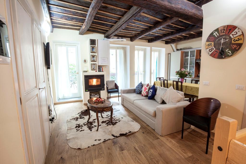Porta Dipinta House Alta Apartment